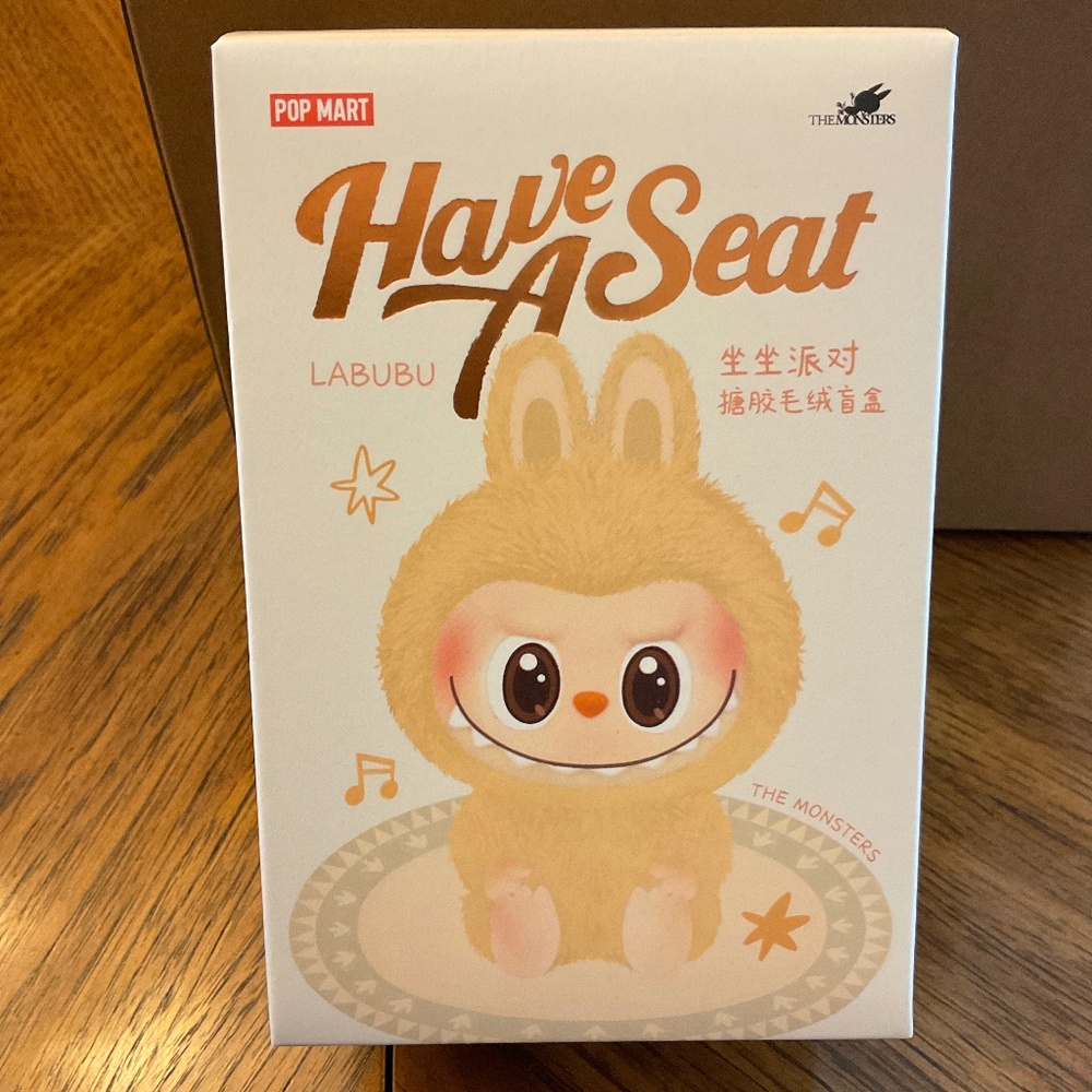 POP MART Labubu - Have a Seat (HeHe)